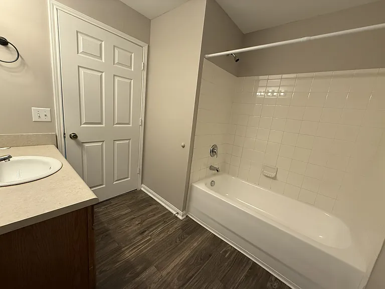 Crossland Place Apartments — Photo 7