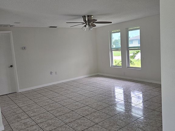 4th image of 191 Annapolis Ln