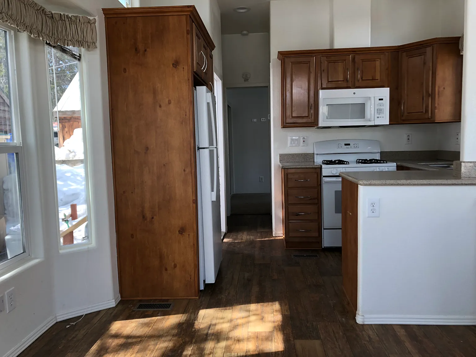 1 bed, 400 sqft, $2,000 — Photo 4