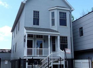 2720 W Chanay St #2, Chicago, IL 60647