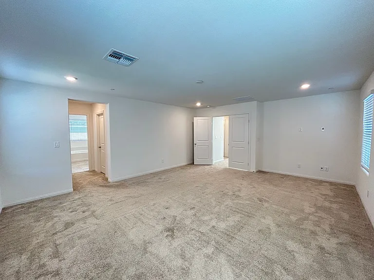 2677 Gallarate Dr — Photo 15