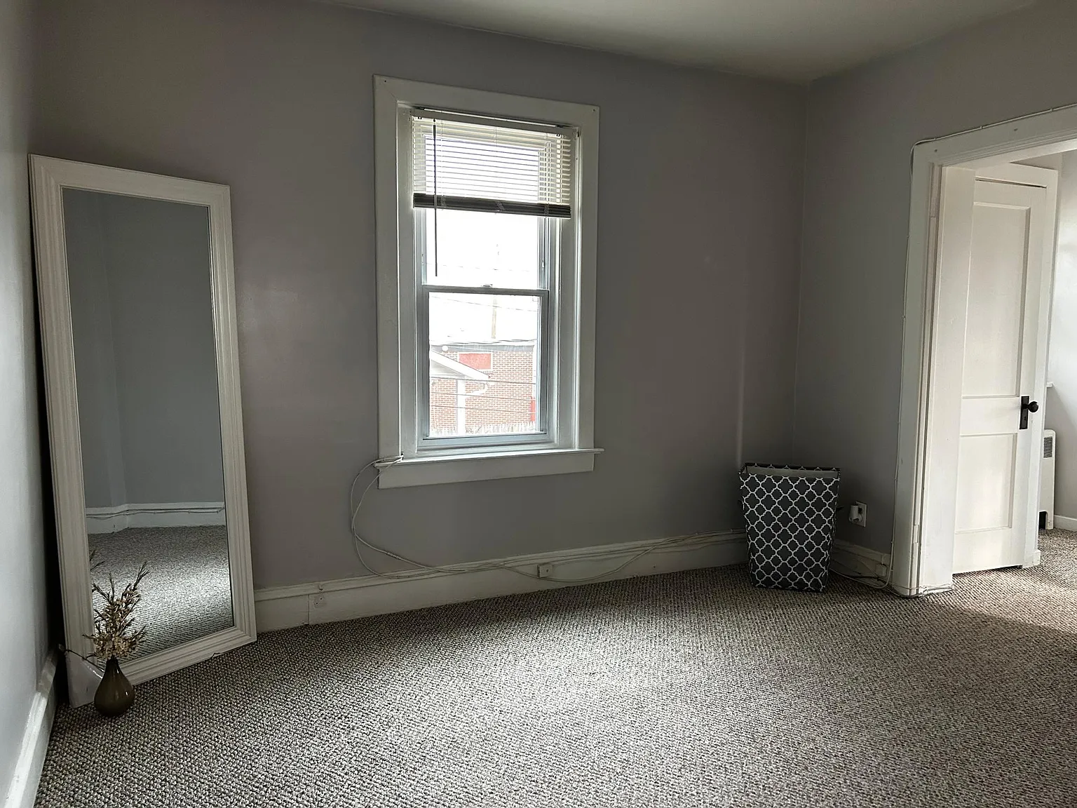 48 W Broad St — Photo 4