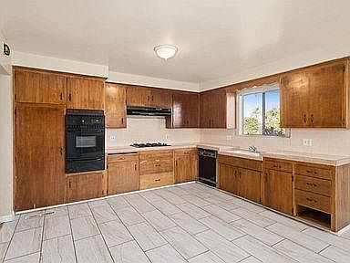 2nd image of 7042 I St