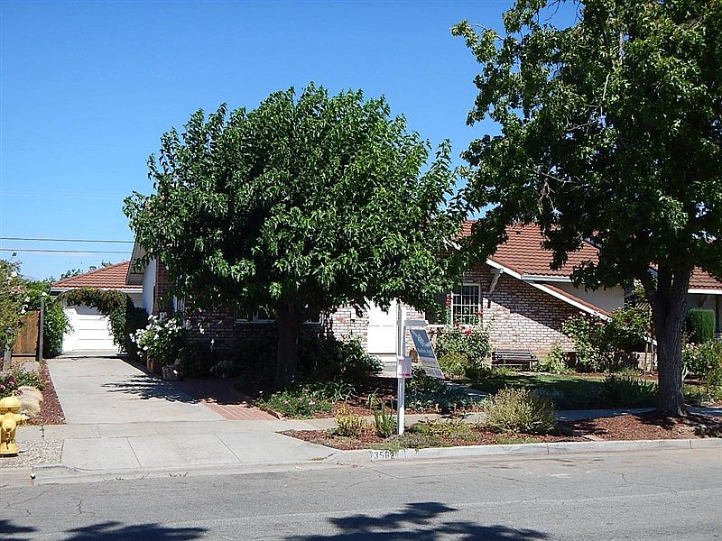 2nd image of 3562 Manda Dr