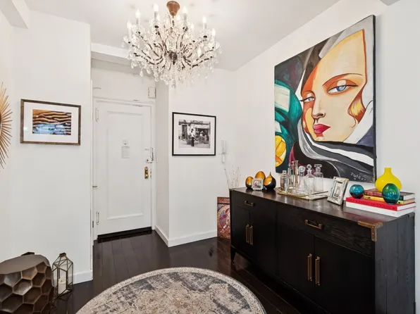 211 East 35th Street 4D image 6 of 6