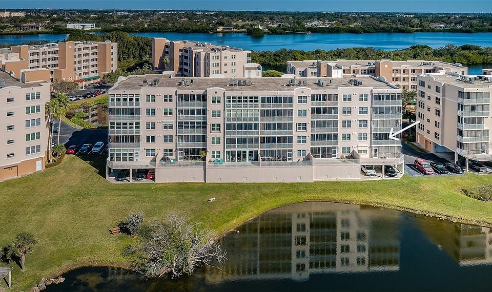 Shores Of Long Bayou Ix Condominiums 6450 Shoreline Dr Saint