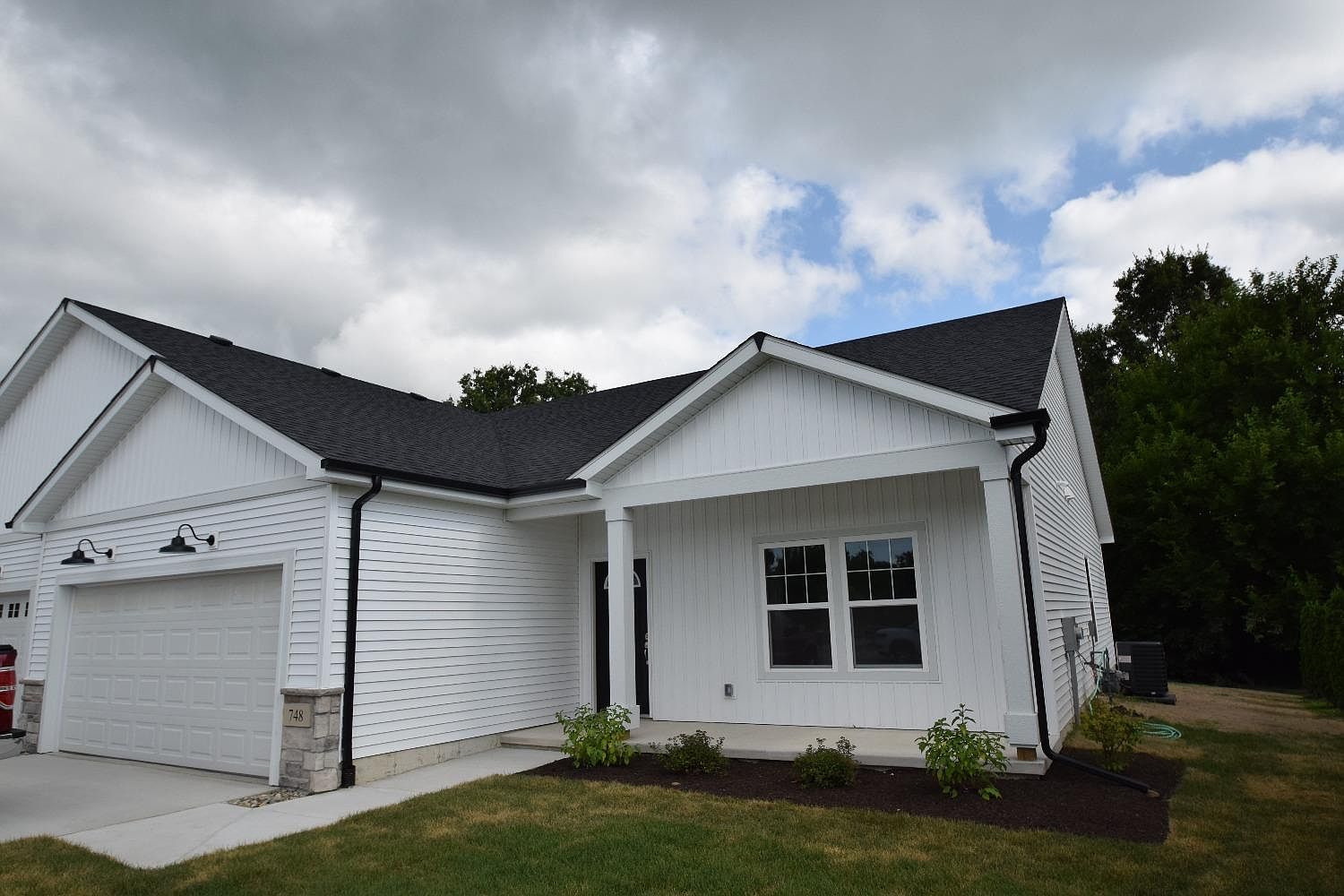 748 Blackstone Ct, Kouts, IN 46347 Zillow