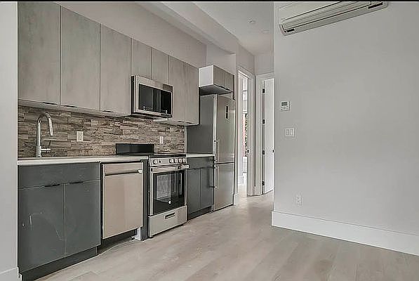 1st image of 324 E 116th St #2J