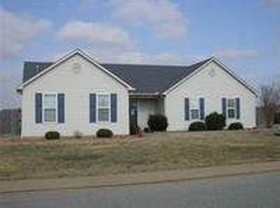 47 Cobblestone Dr, Three Way, TN 38343