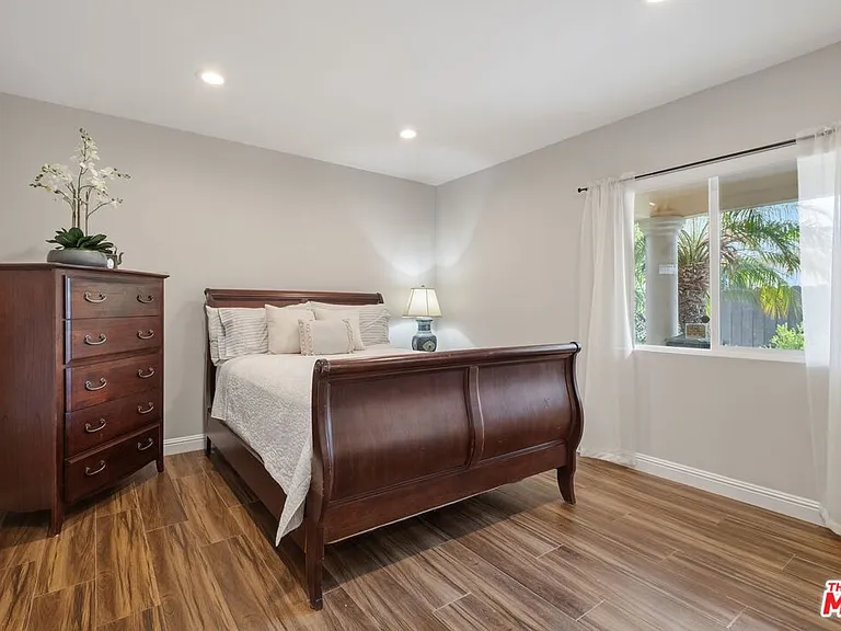 4043 Harter Ave — Photo 10