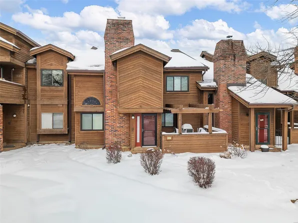 1407 Hemingway Ln #B, Saint Charles, MO 63304