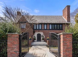 27 Tudor Rd, Newton, MA 02467