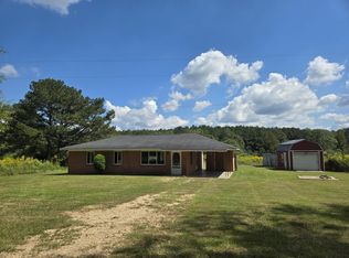 145 Log Cabin Rd, Tylertown, MS 39667