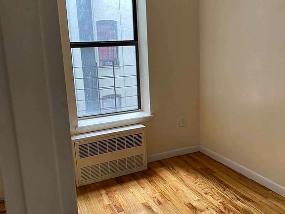 2nd image of 455 E 116th St APT 11