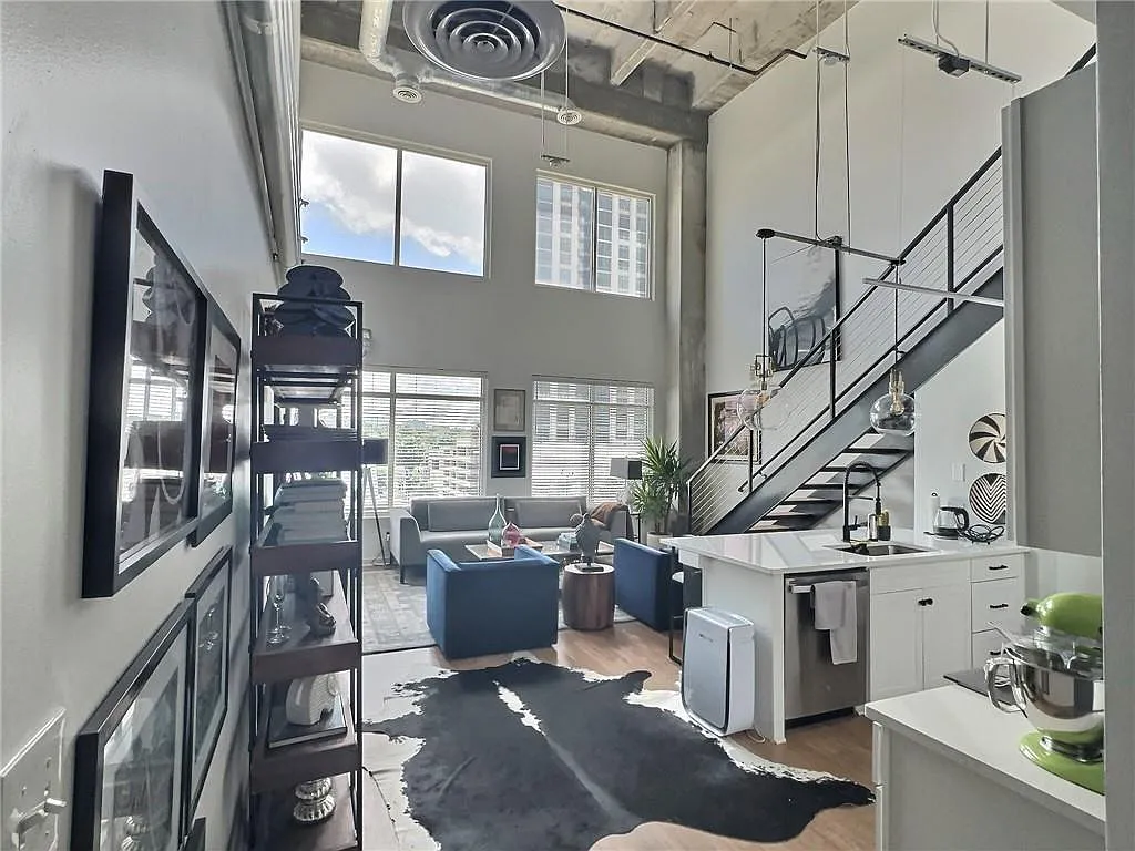 2 bed, 2.0 bath, 1372 sqft, $3,400 — Photo 4