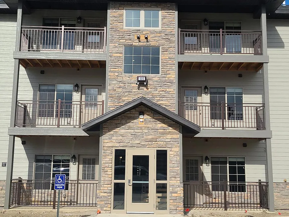 535 Neel St #204