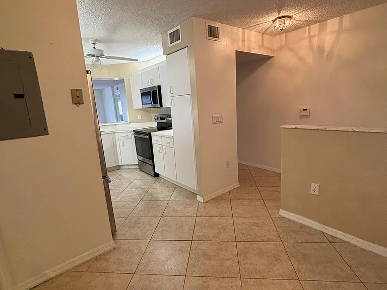 7866 Trent Dr — Photo 25