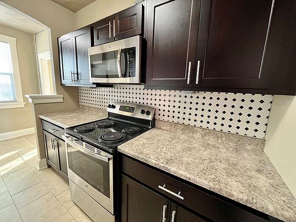5th image of 2243 Jones St APT 306