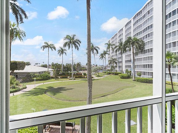 4th image of 3224 S Ocean Boulevard #212b