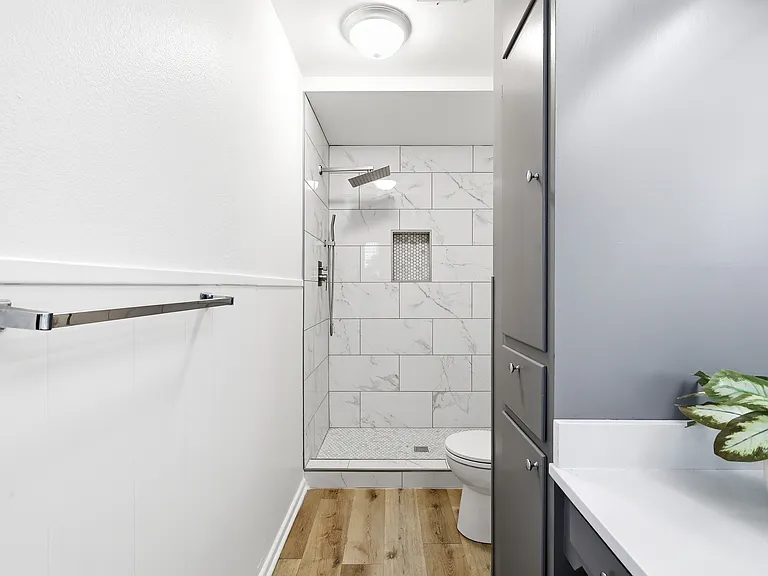 502 Downshire Dr — Photo 17