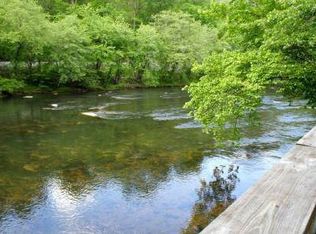 1633 N Toccoa River Rd, Mineral Bluff, GA 30559