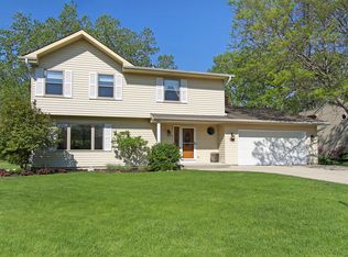 8638 56th Ave, Pleasant Prairie, WI 53158