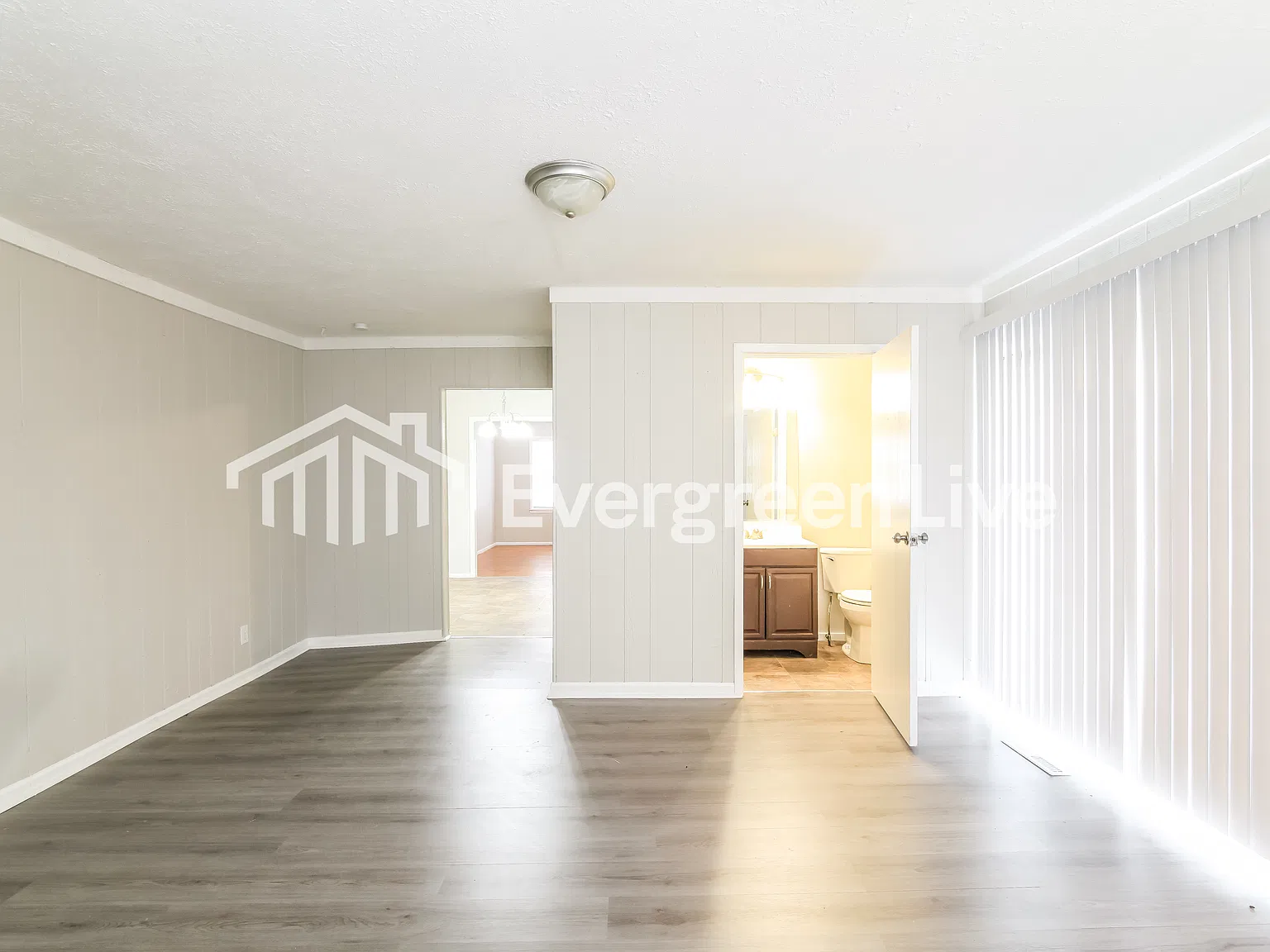 3 bed, 1.5 bath, 1298 sqft, $1,445 — Photo 4