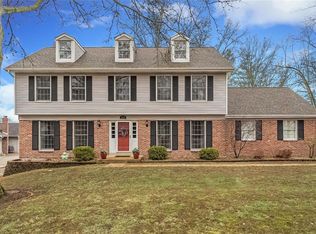 614 Kenilworth Ln, Ballwin, MO