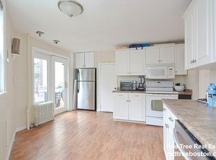 15 Knowlton St, South Boston, MA 02127