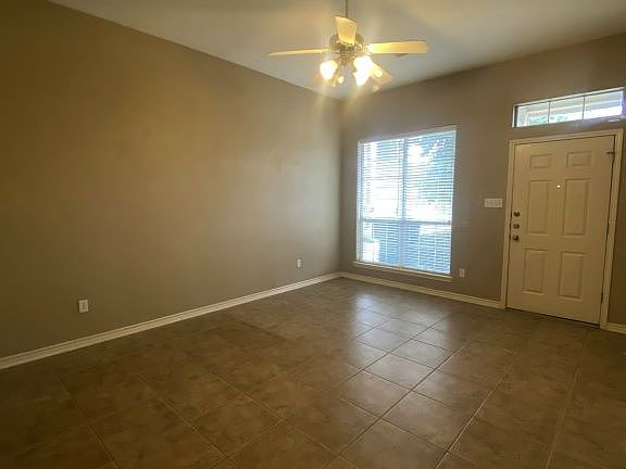 5th image of 816 Twin Oaks Dr #B