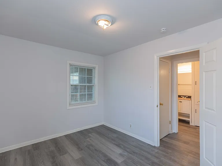 2706B Curtis Dr — Photo 10
