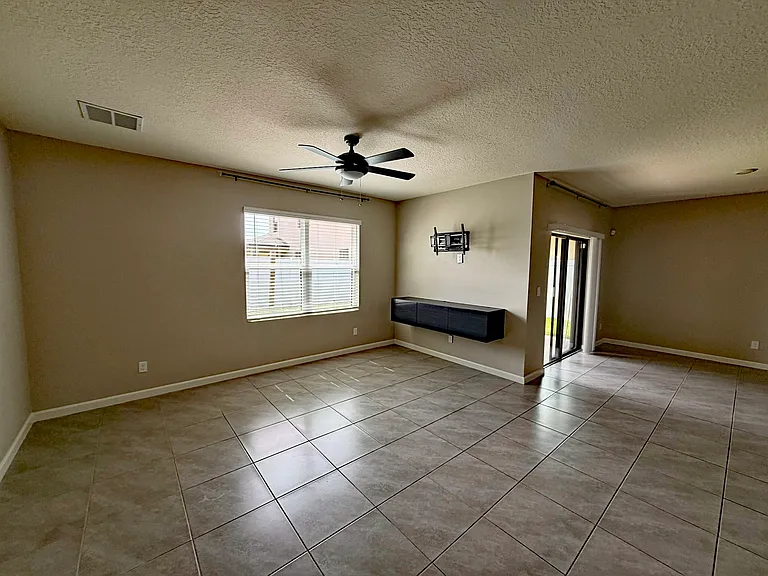 5306 Entertainment Way — Photo 4