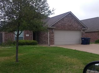 916 Turtle Dove Trl, College Station, TX 77845