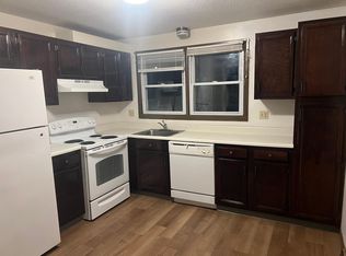 17 Chmura St APT C, Ludlow, MA 01056