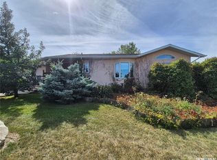 713 Railway AVENUE, Midale, SK S0C 1S0