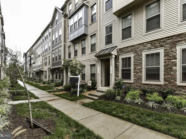 518 Tassita Ln #B, Manassas Park, VA 20111