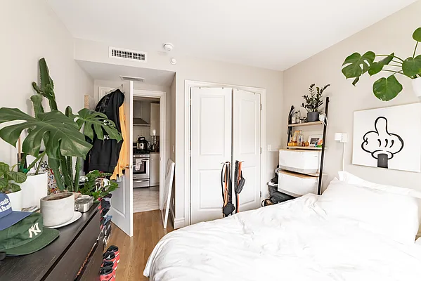 Rented by Joel Scharf, LREB | media 22