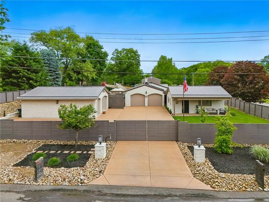 202 Woodlawn Rd, Cranberry Township, PA 16066