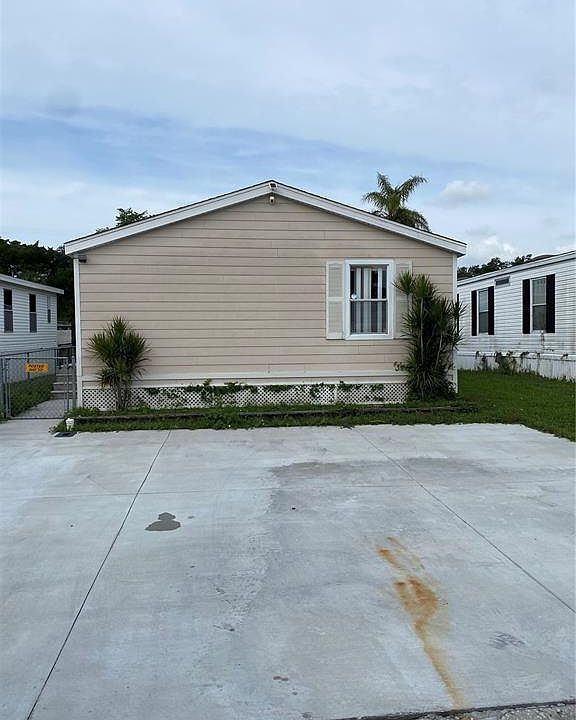 1st image of 7427 Flounder Dr