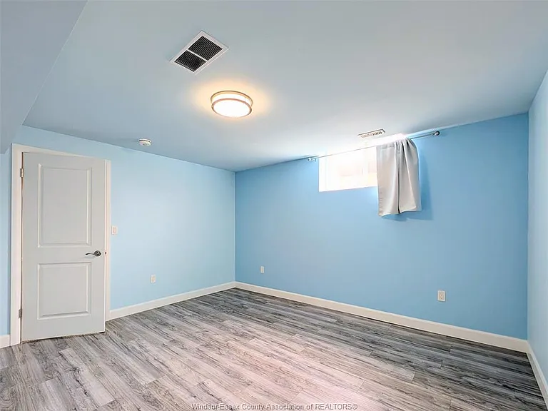 1192 Copeland Ave — Photo 25