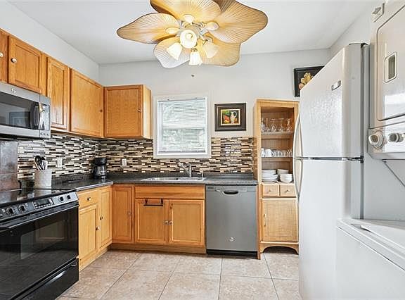 5th image of 4144 Cleveland Ave #B