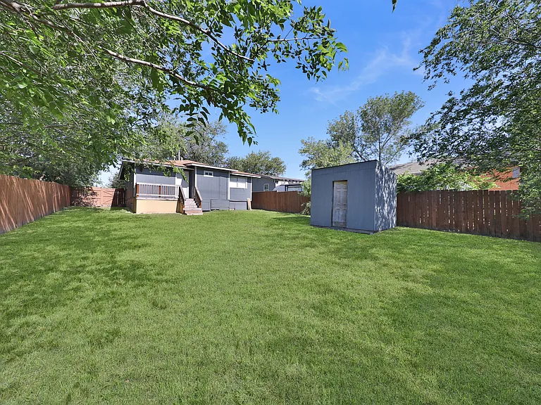 144 Alicia Ave — Photo 21