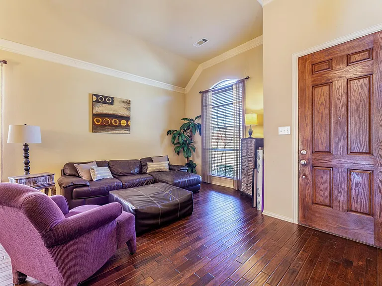 920 Fannin Dr — Photo 18