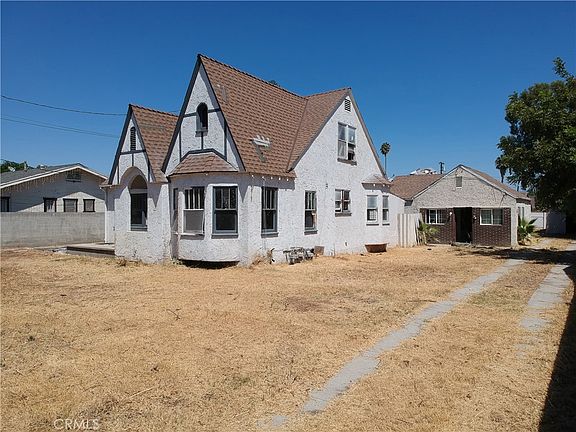 3rd image of 6824 Tyrone Ave