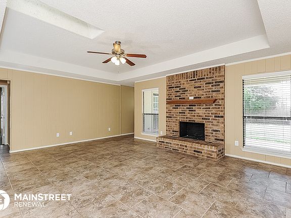 3rd image of 8221 Meadowbrook Dr