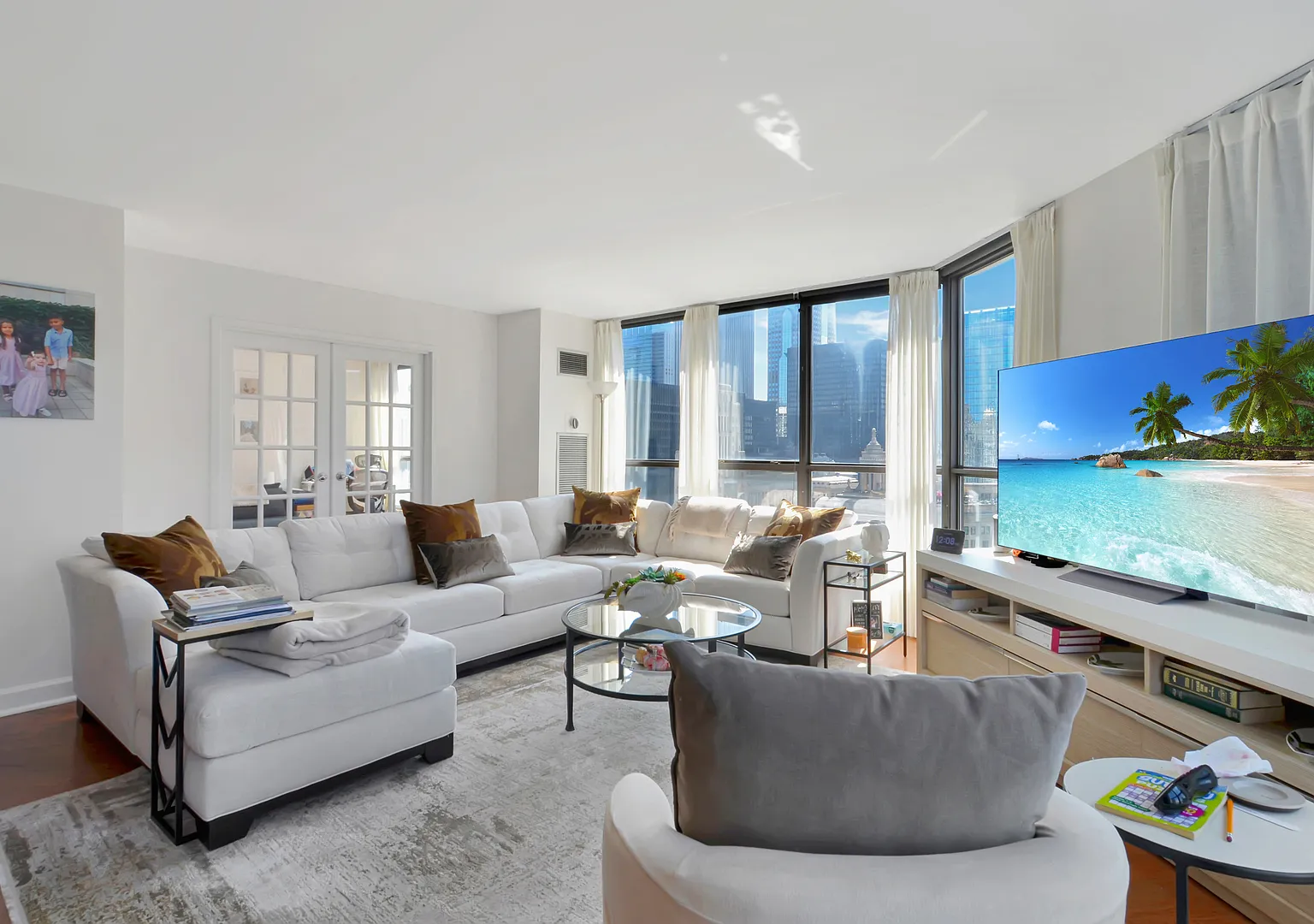 2 bed, 1250 sqft, $4,300 — Photo 3