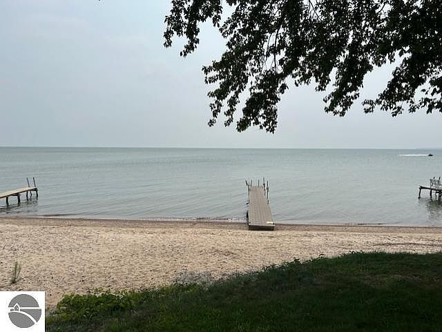 5066 E Michigan Ave, Au Gres, MI 48703 | MLS #1932964 | Zillow