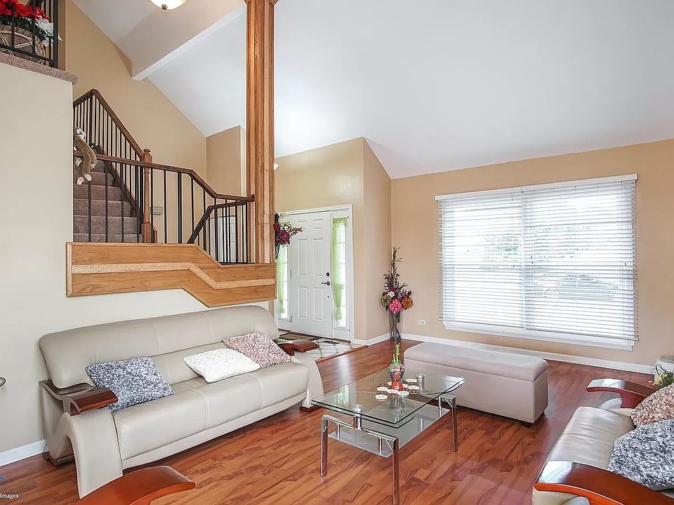 2nd image of 2029 Greens Ct