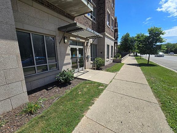 4th image of 2730 W Lisbon Ave #301