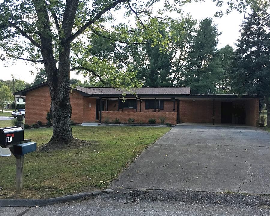1st image of 101 Ruskin Cir